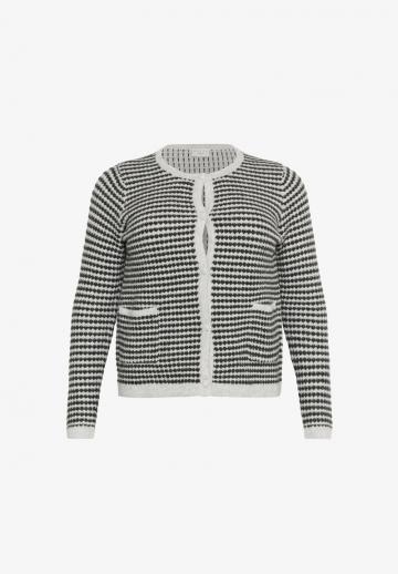 Жаккардовая вязаная кофта