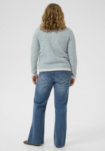 Вязаный жилет