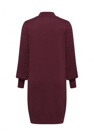 Вязаное платье