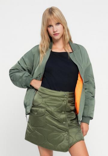 Юбка с накладными карманами