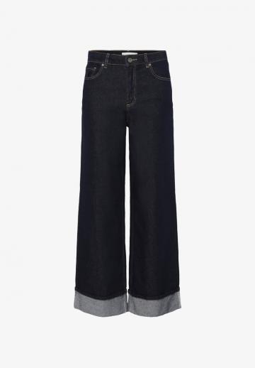 Клешеные джинсы