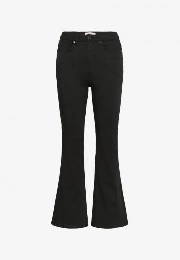 Клешеные брюки