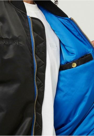 Куртка бомбер