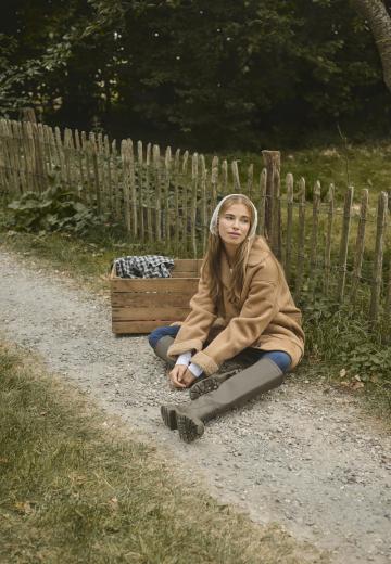 Короткое пальто