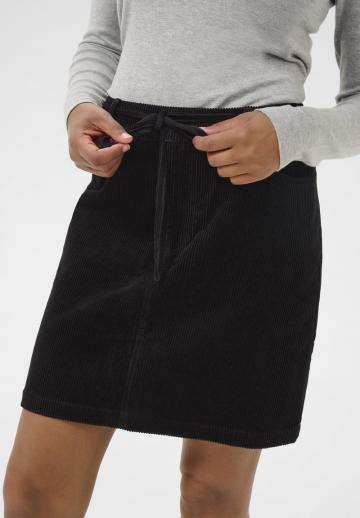 Юбка с накладными карманами