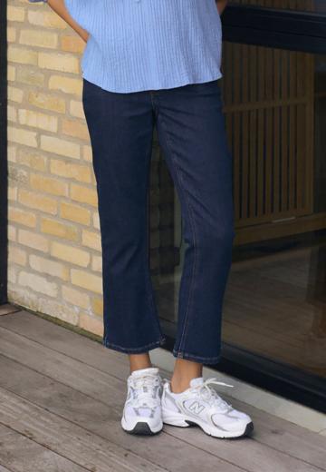 Клешеные джинсы