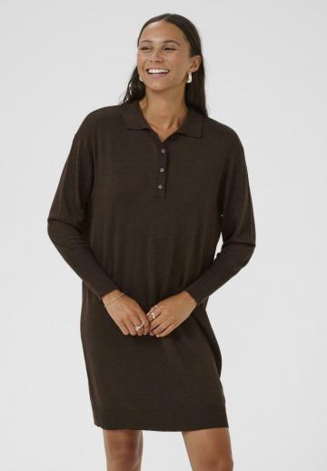 Вязаное платье