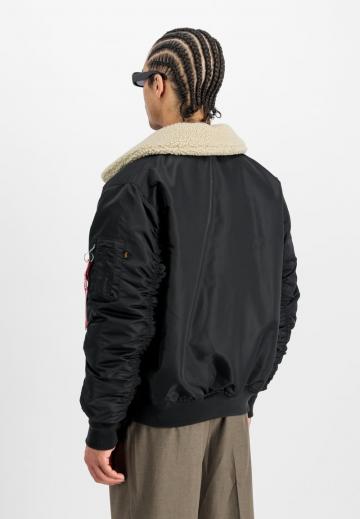 Куртка бомбер