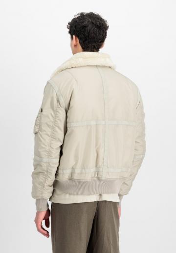 Куртка бомбер