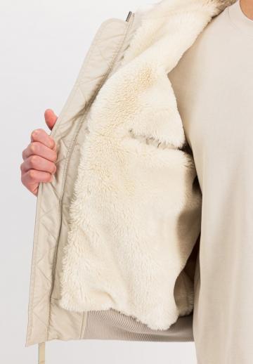 Куртка бомбер