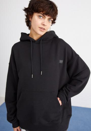 Пуловер с капюшоном