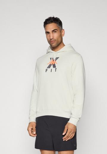 Спортивная кофта