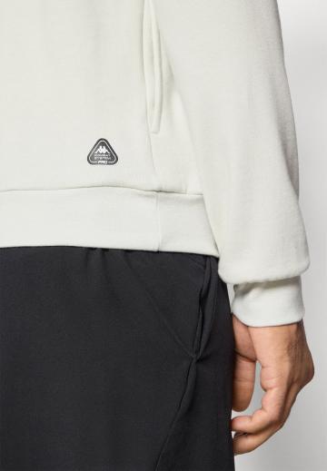 Спортивная кофта