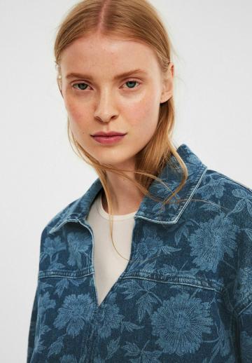 Джинсовая жилетка