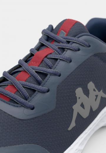 Тренировочные кроссовки