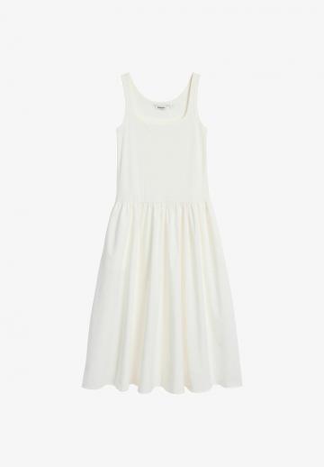 Вязаное платье