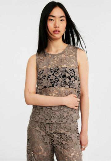 Кружевная блузка