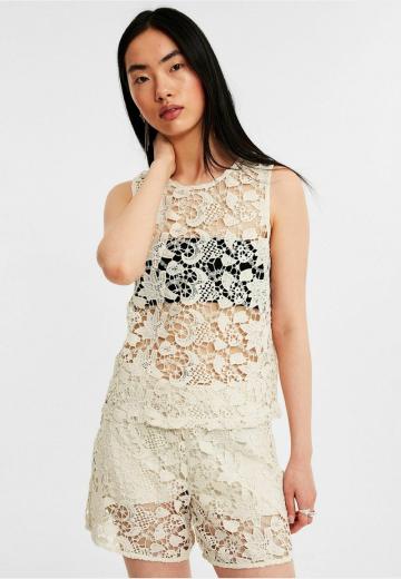 Блузка без рукавов