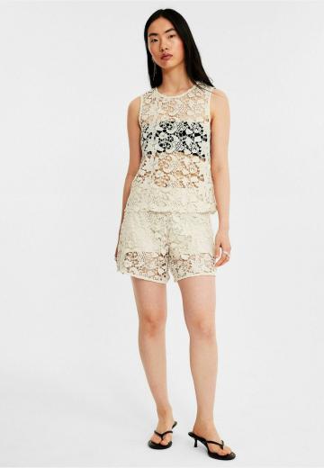 Блузка без рукавов