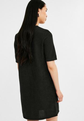 Вязаное платье