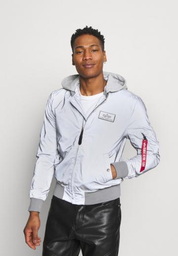 Куртка бомбер