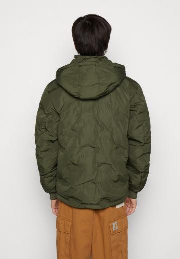 Зимняя куртка