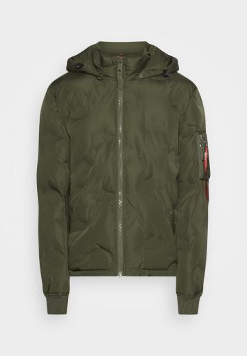 Зимняя куртка