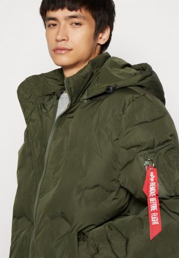 Зимняя куртка