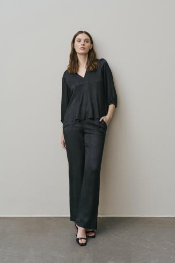 Атласная блузка