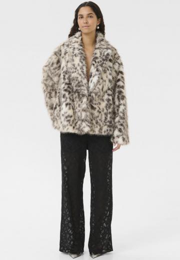 Зимняя куртка