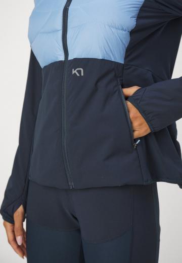 Спортивная куртка