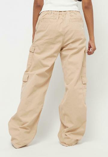 Брюки с накладными карманами