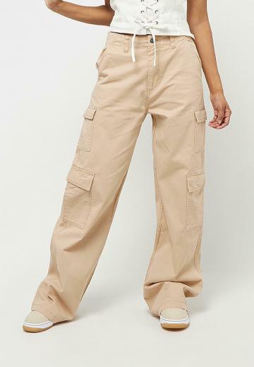 Брюки с накладными карманами