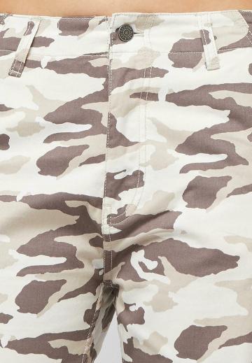 Брюки с накладными карманами