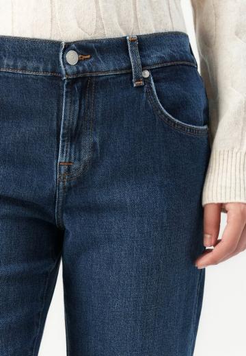 Клешеные джинсы