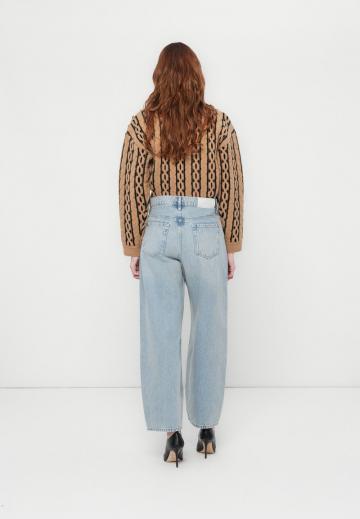 Свободные джинсы