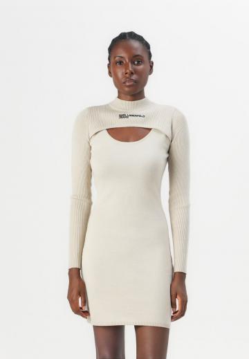 Вязаное платье