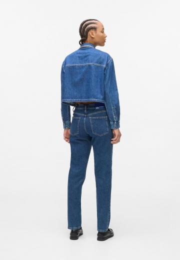 Прямые джинсы