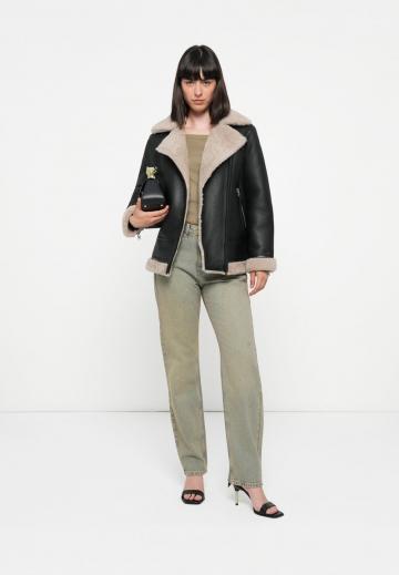 Свободные джинсы