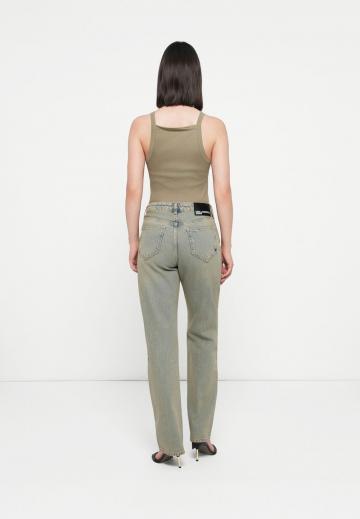 Свободные джинсы