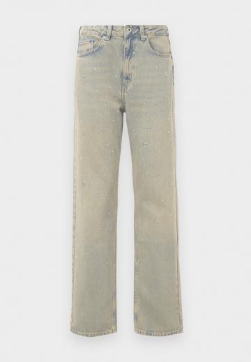 Свободные джинсы