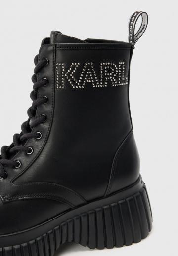 Сапожки на танкетке