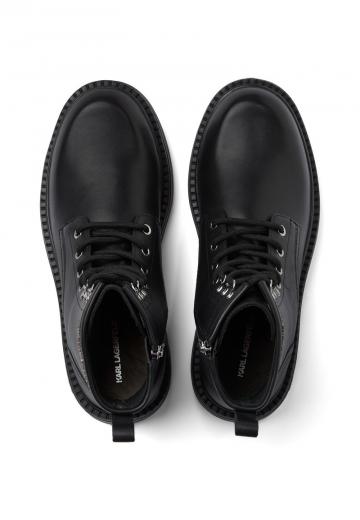 Ботинки на шнуровке