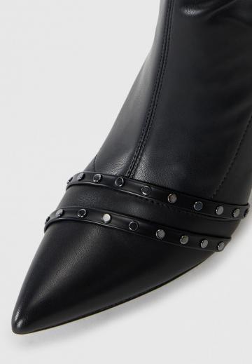 Высокие сапоги