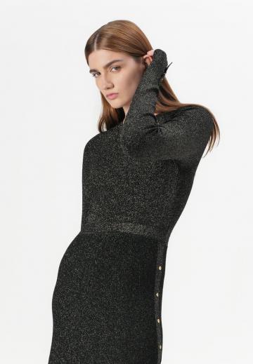 Вязаное платье