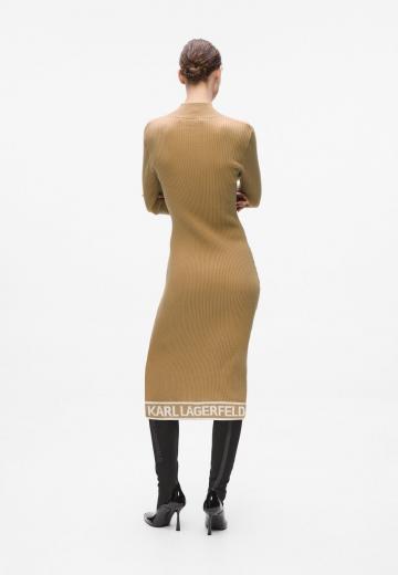 Вязаное платье