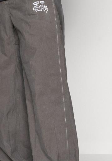 Спортивные штаны