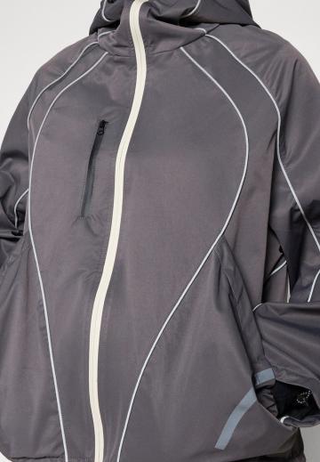 Спортивная куртка