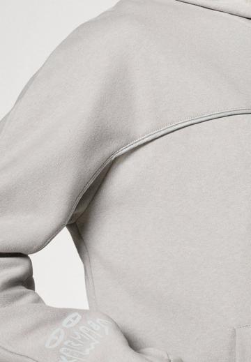 Спортивная толстовка