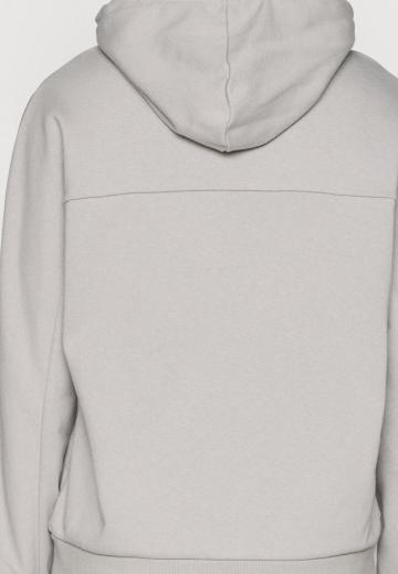 Спортивная толстовка